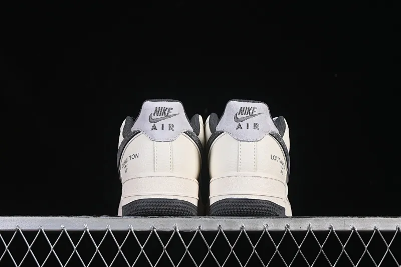 All categories Nk Air Force 1 Air Force series Nk Air Force 1 Low Air Force low top Nike Air Force 1'07 Low LV co-branded printed beige gray hook Air Force 1 low top casual sneakers MZ9588-811